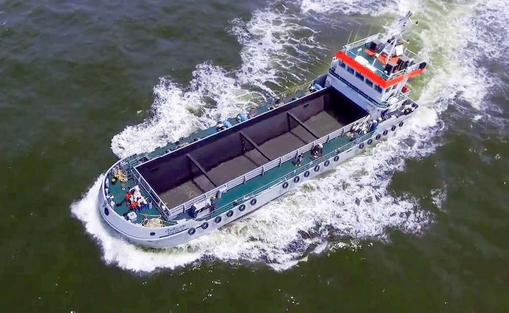 Hopper Barge